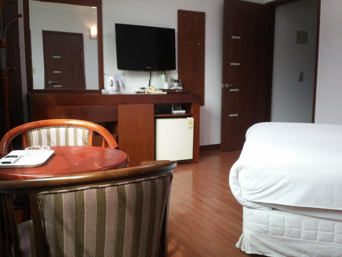 Geoje Jangseungpo Lighthouse Hotel Sodong Экстерьер фото
