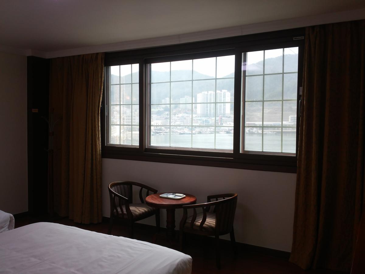 Geoje Jangseungpo Lighthouse Hotel Sodong Экстерьер фото